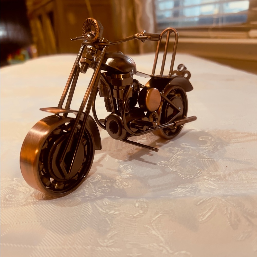 Metallic Motorcycle Model Decor - Picture 2 of 5